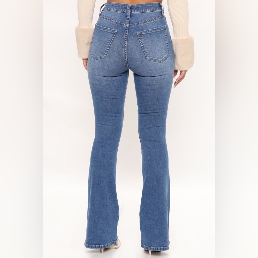 2/$35 Fashion Nova Affair Of The Flare Stretch Jeans - Medium Blue Wash sz 13 - Picture 3 of 8